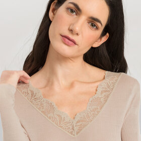 Hanro - Woolen Lace T-shirt langt ærme pumice